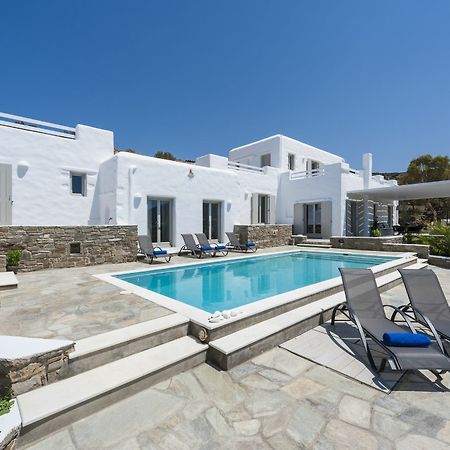 Niriides Luxury Villas Alikí Екстериор снимка