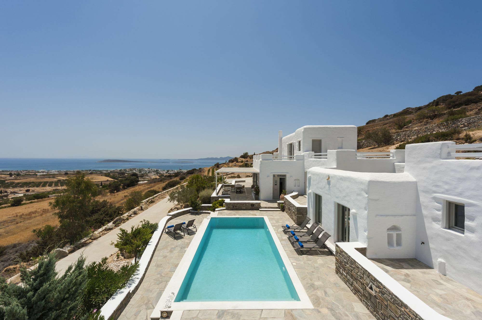 Niriides Luxury Villas Alikí Екстериор снимка