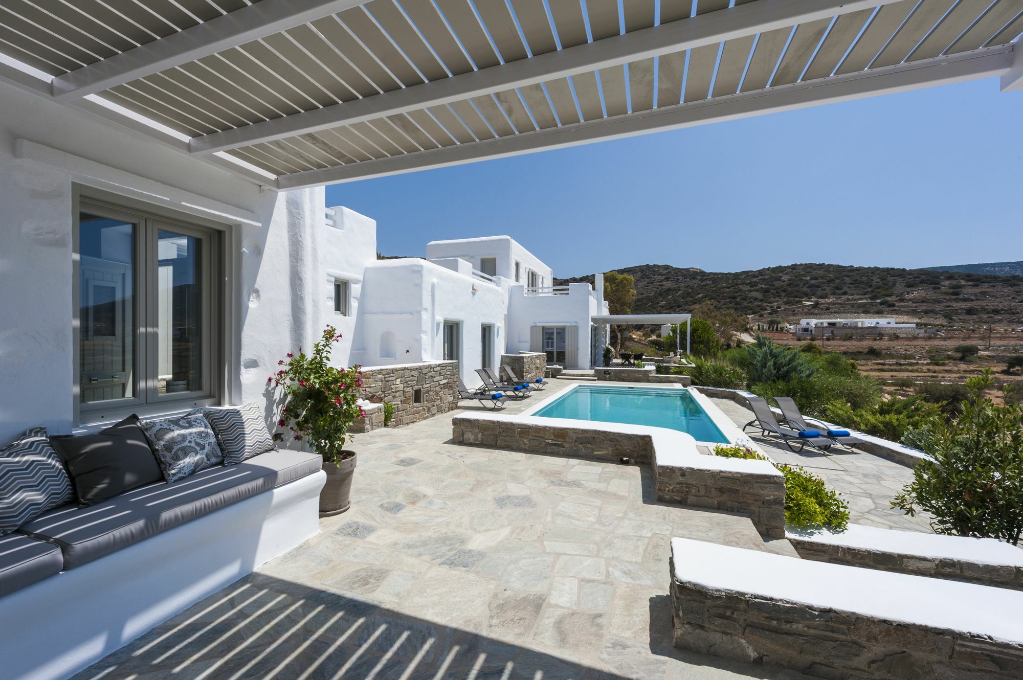 Niriides Luxury Villas Alikí Екстериор снимка