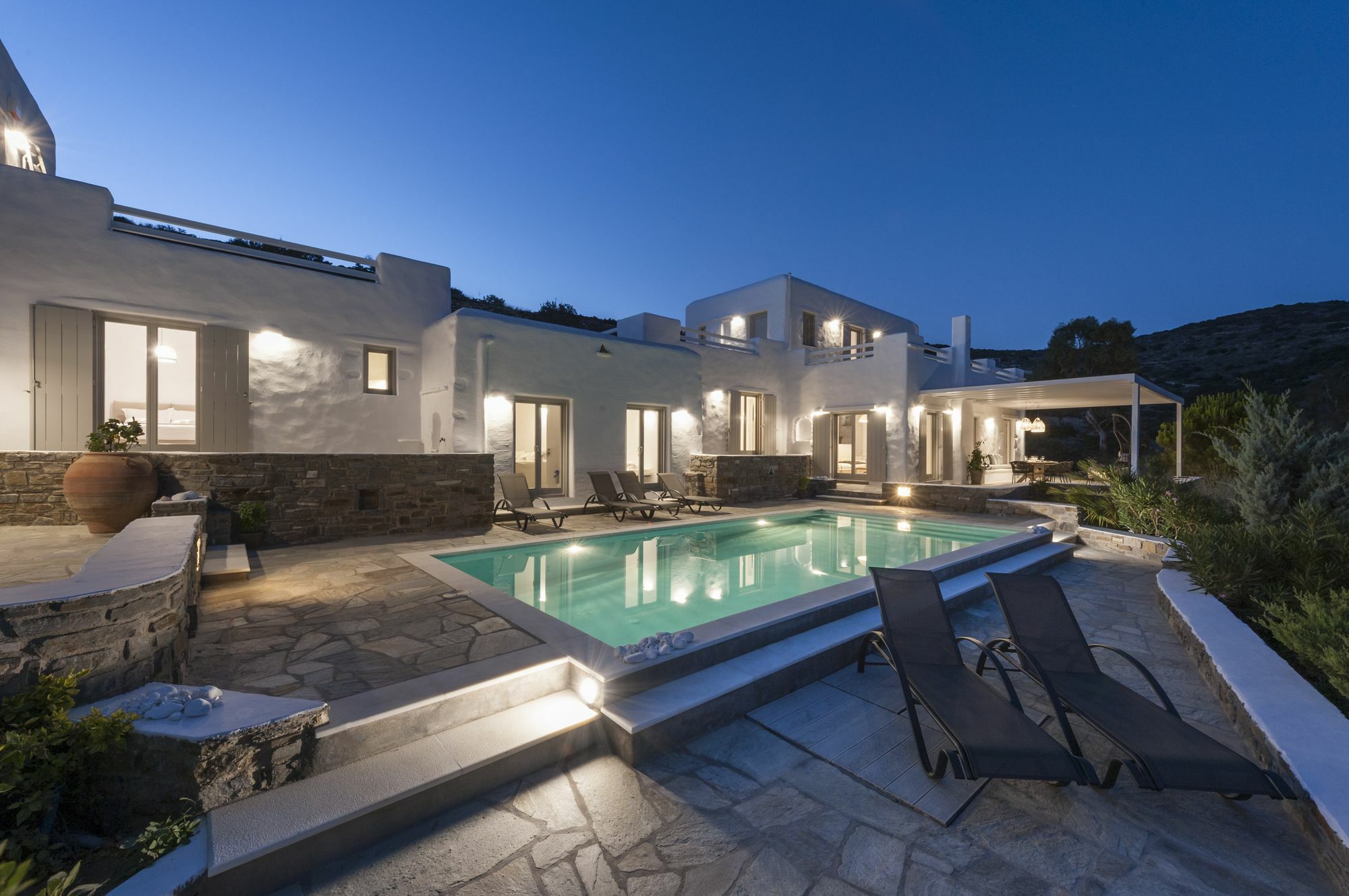 Niriides Luxury Villas Alikí Екстериор снимка