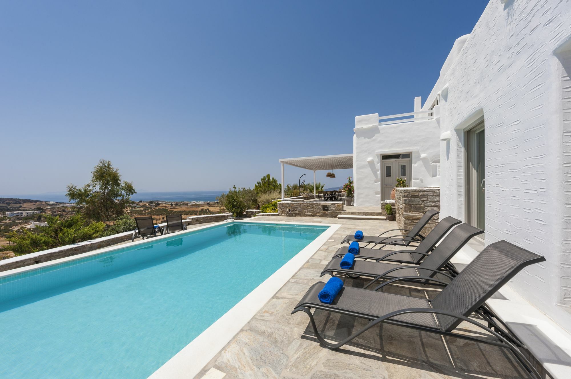 Niriides Luxury Villas Alikí Екстериор снимка